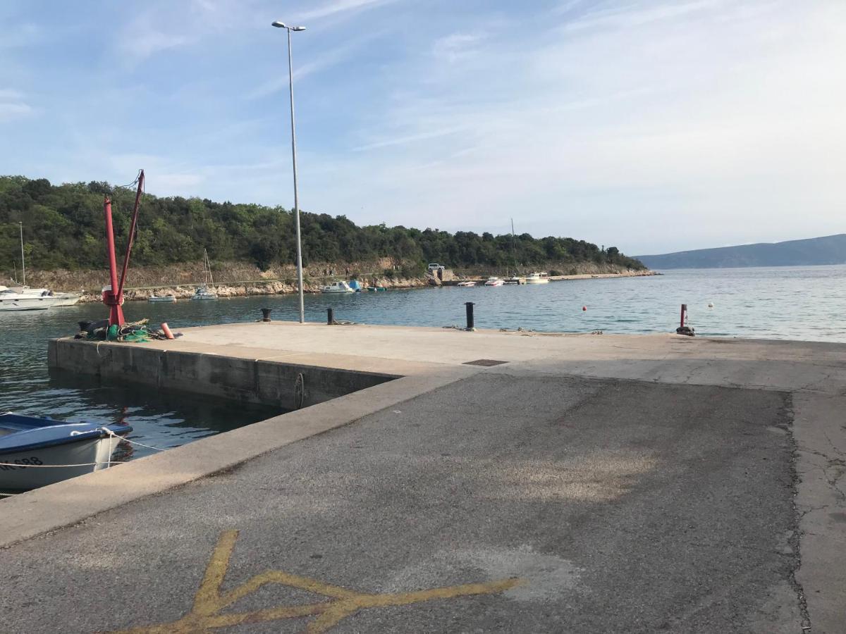 Krk Apartmani Pepina Pinezići Buitenkant foto