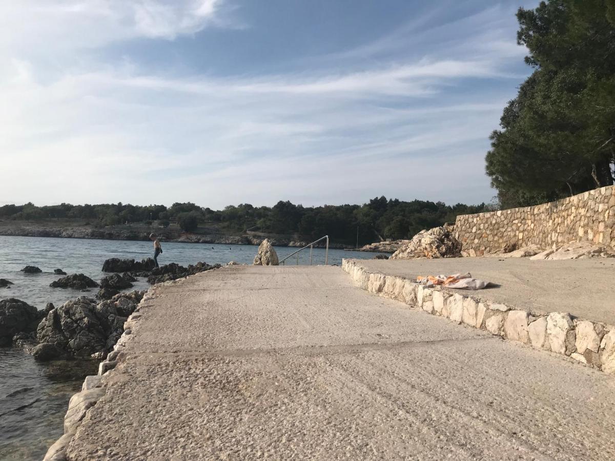 Krk Apartmani Pepina Pinezići Buitenkant foto