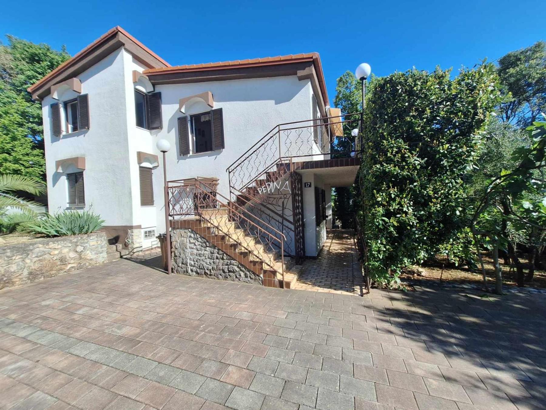 Krk Apartmani Pepina Pinezići Buitenkant foto